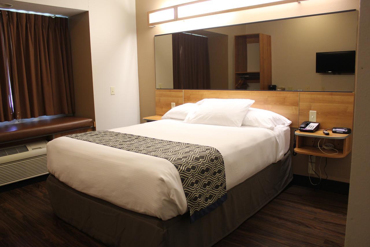 York Microtel Inn & Suites By Wyndham Экстерьер фото