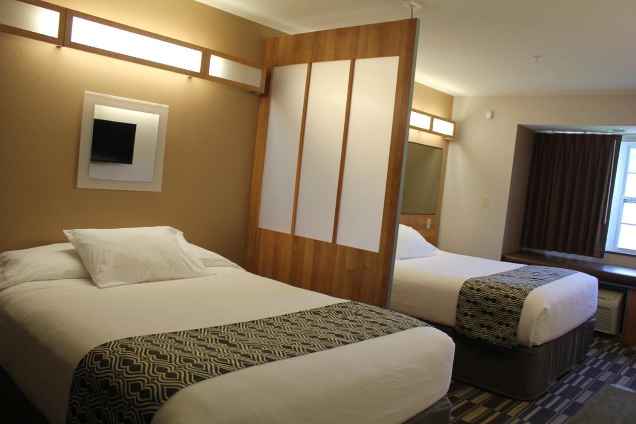 York Microtel Inn & Suites By Wyndham Экстерьер фото