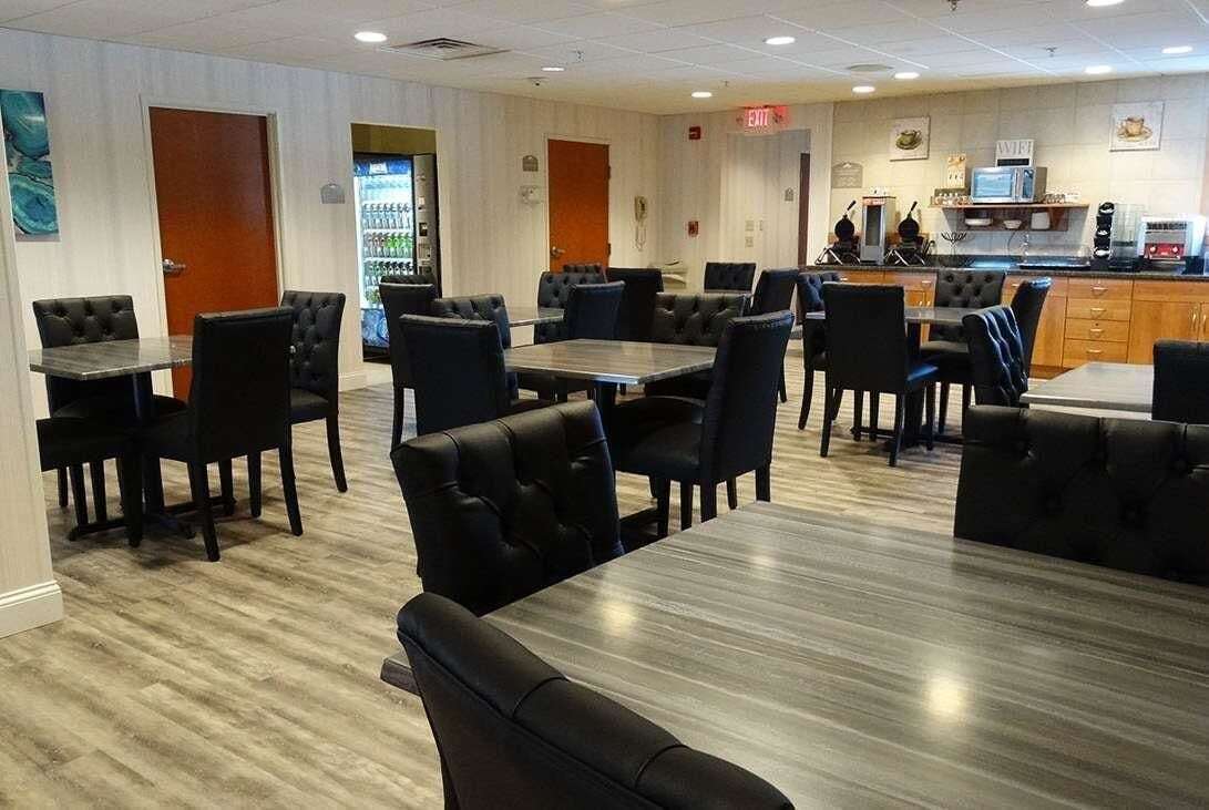 York Microtel Inn & Suites By Wyndham Экстерьер фото